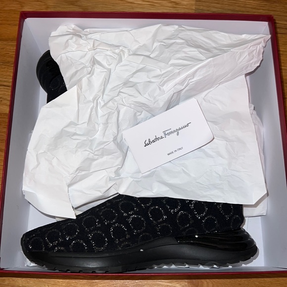 SALVATORE FERRAGAMO HIGH TOP SNEAKERS 🔥 - Picture 9 of 9